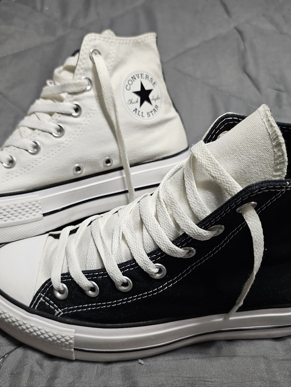 EUC Converse All Star Women's 7.5 White & Black High-Top Sneakers